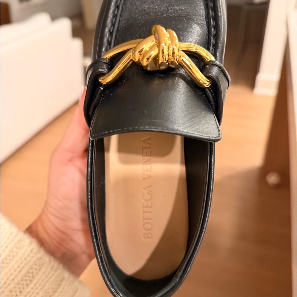 Bottega Veneta Astaire Black Supple Leather Loafer - Picture 5 of 6